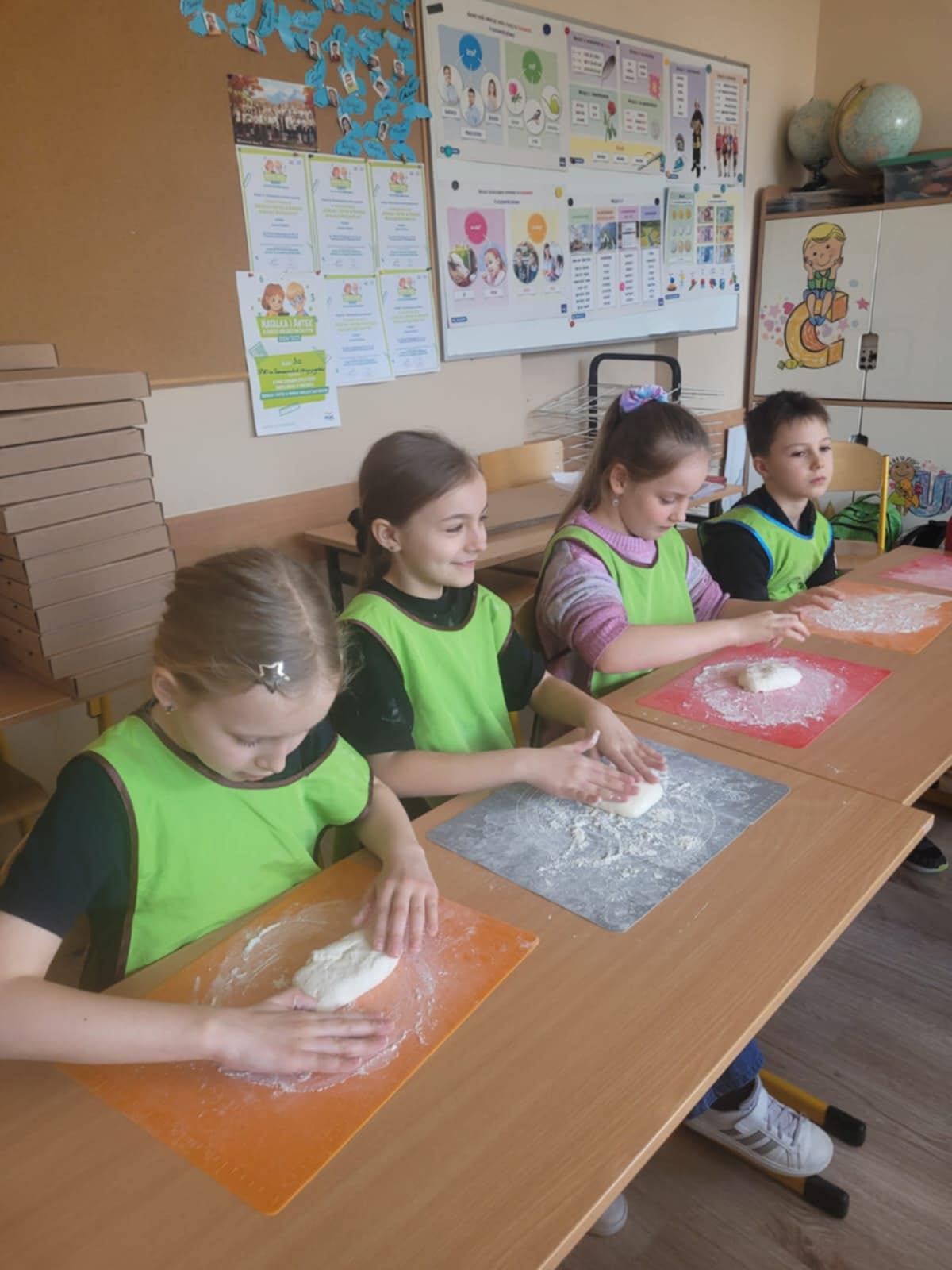 Dzień Kobiet w klasach drugich