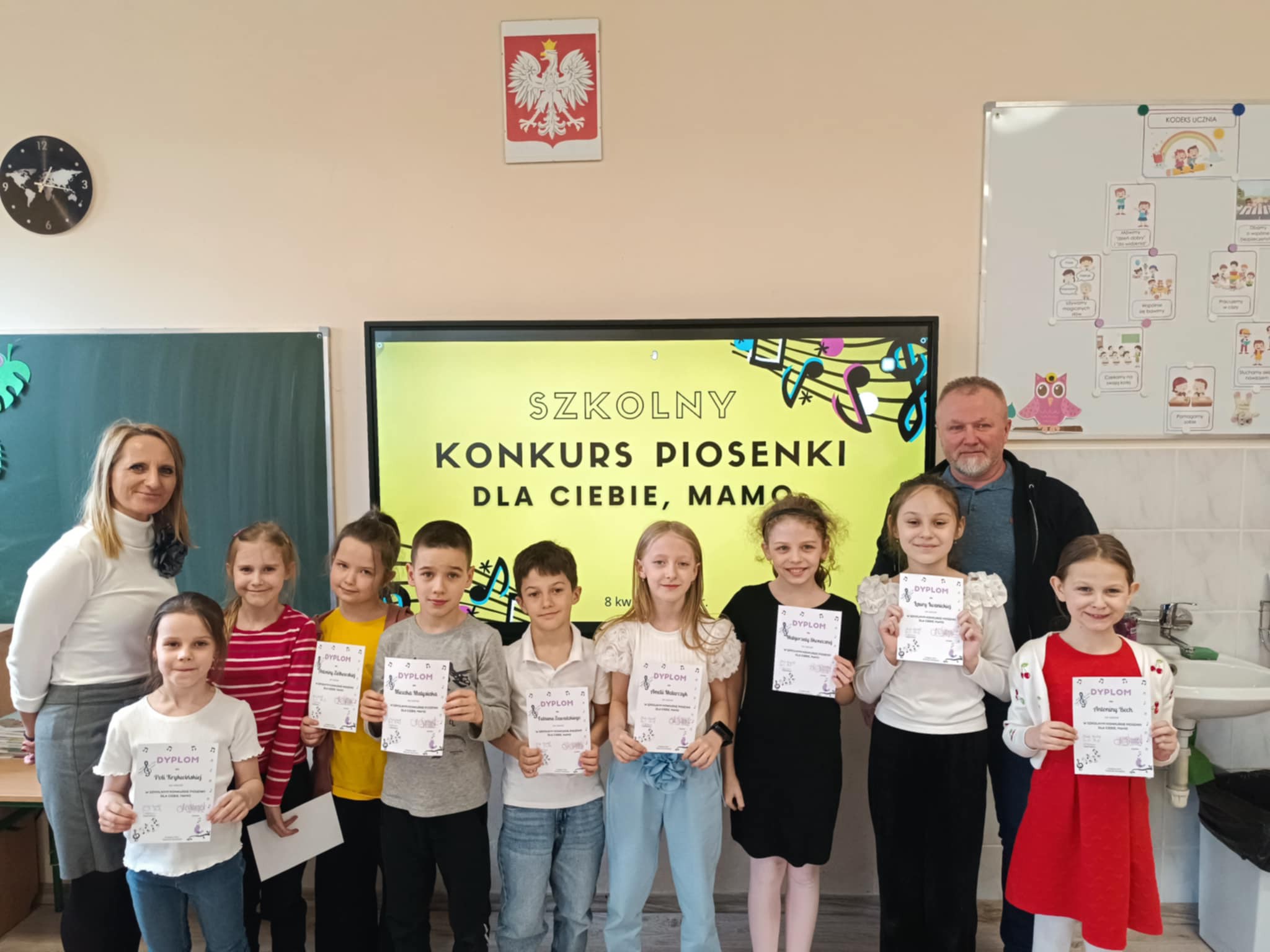 Szkolny Konkurs Piosenki "Dla Ciebie, Mamo" dla klas I-III