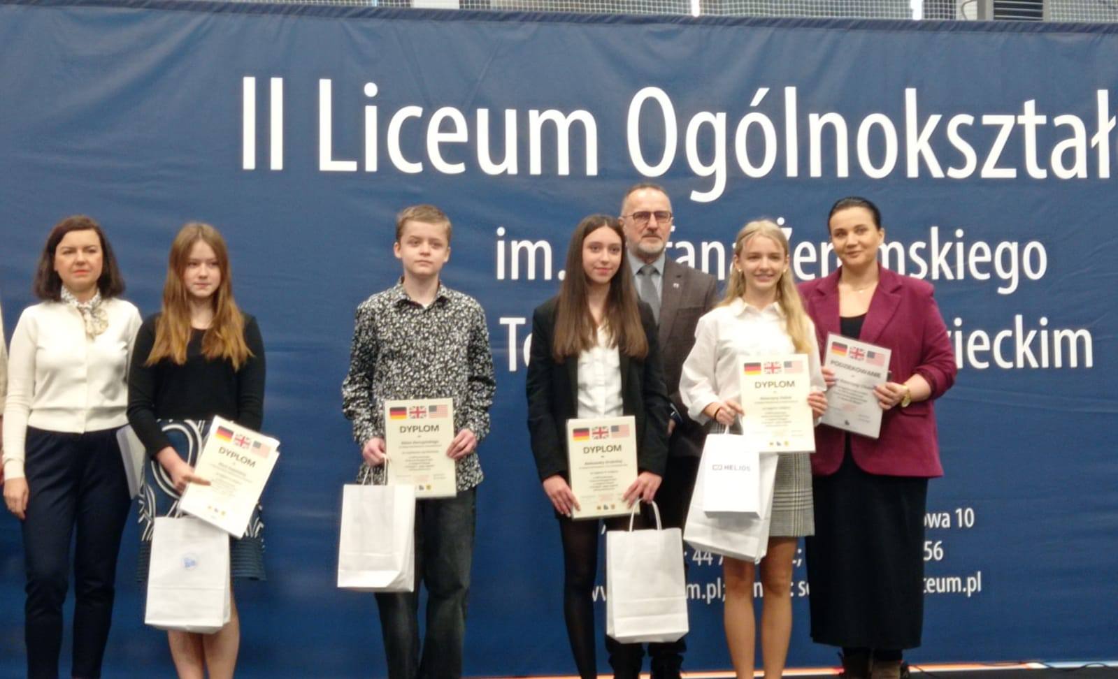 XIII Powiatowy Konkurs Recytatorski w Językach Obcych